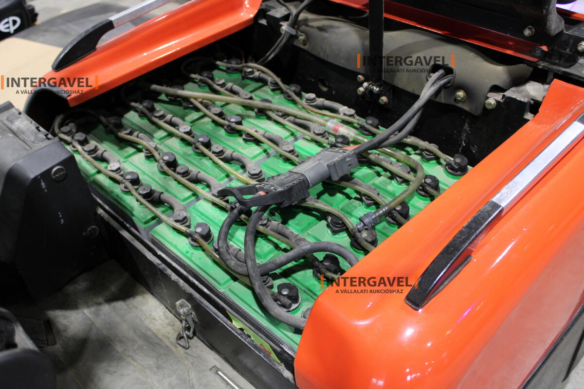 Homlokvillás targonca (elektromos) 17