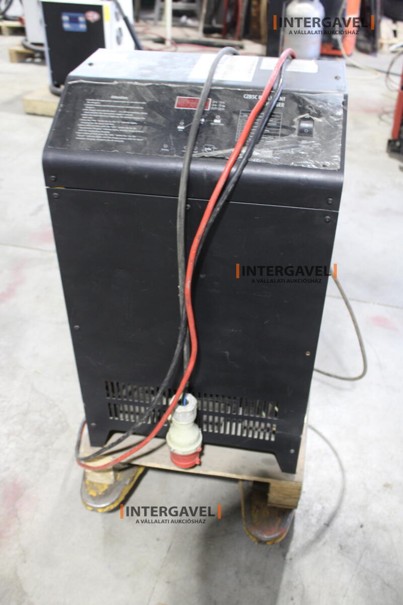 Homlokvillás targonca (elektromos) 20