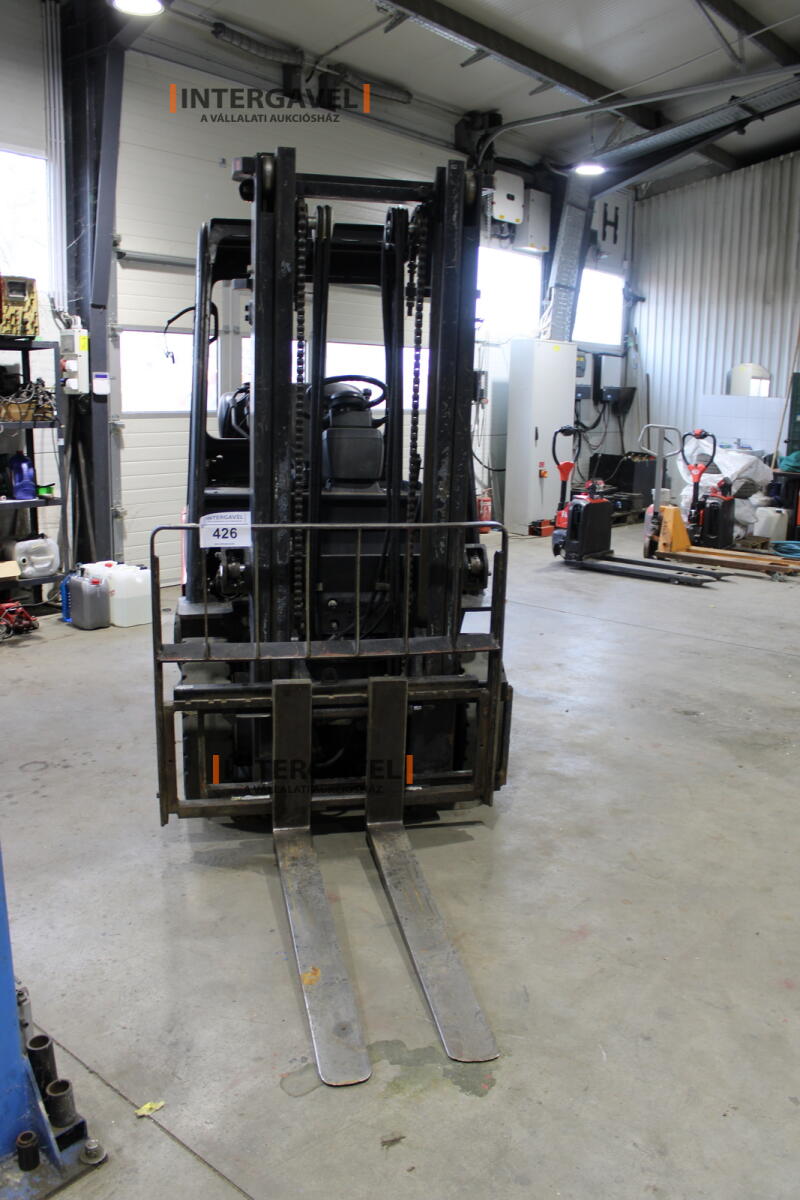 Homlokvillás targonca (gázos) 3