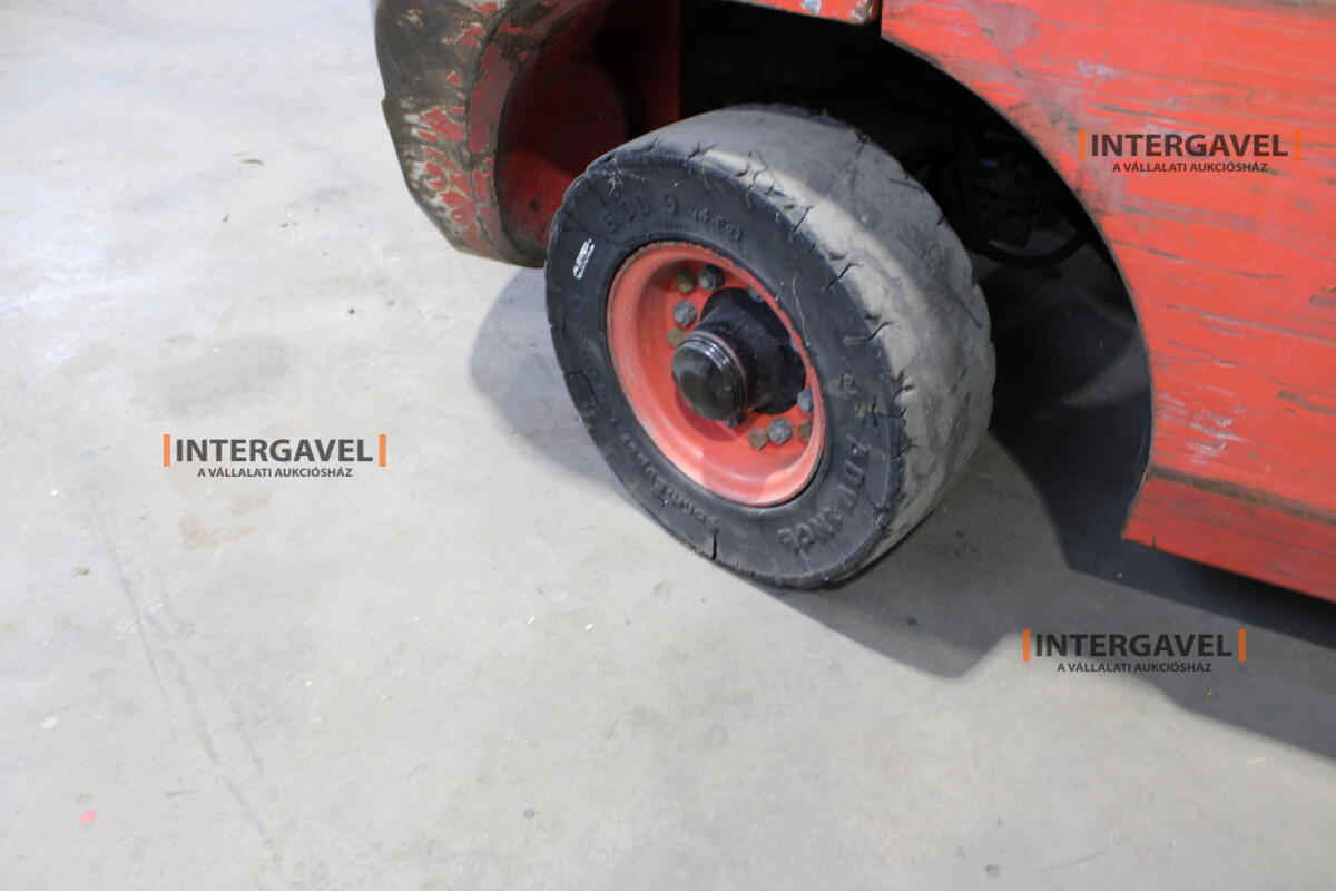 Homlokvillás targonca (gázos) 10