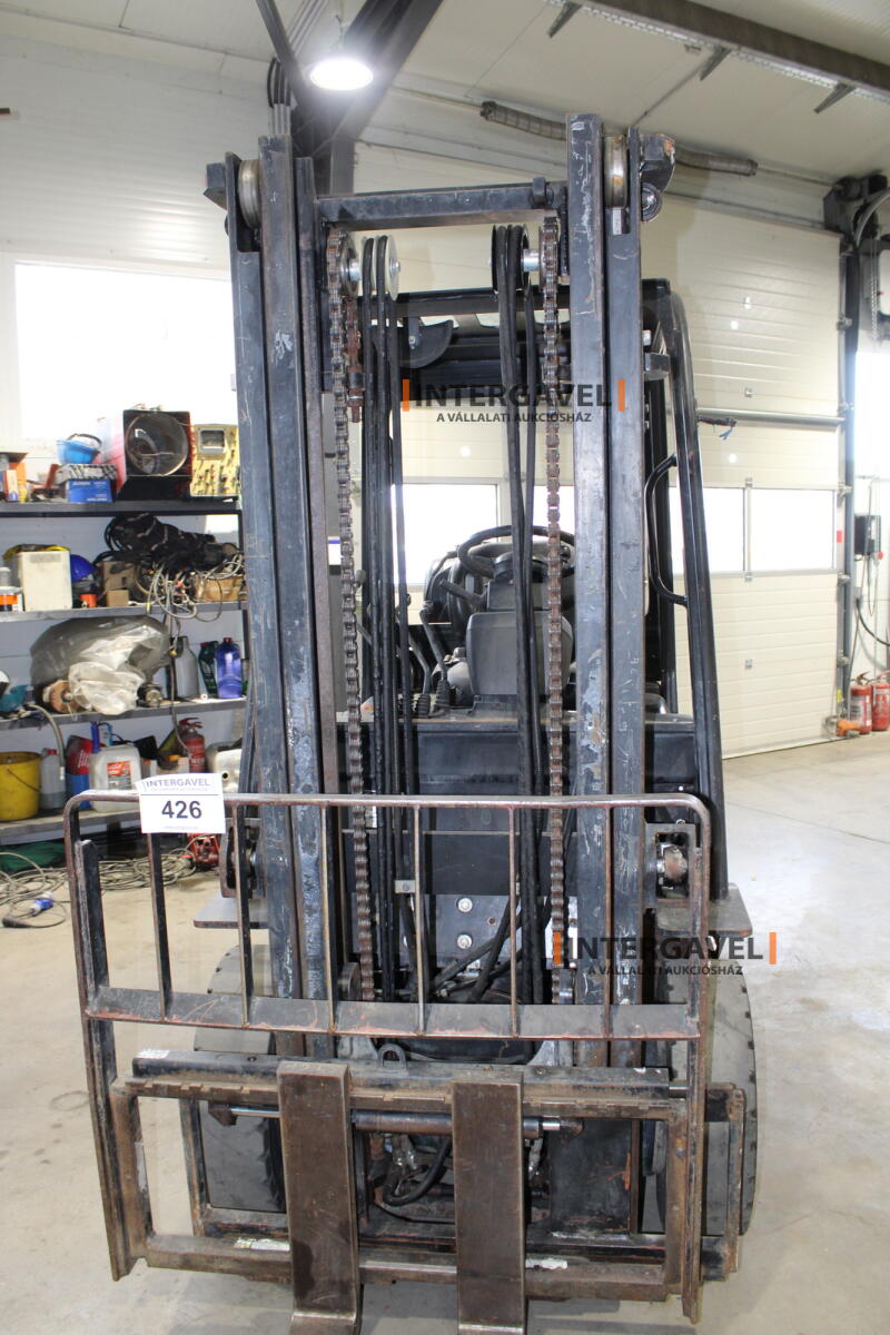 Homlokvillás targonca (gázos) 15