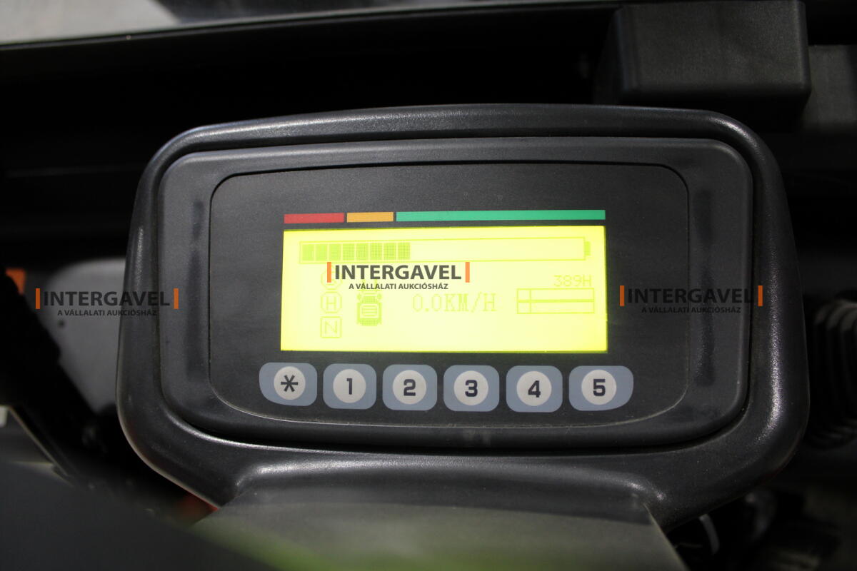 Homlokvillás targonca (elektromos) 2