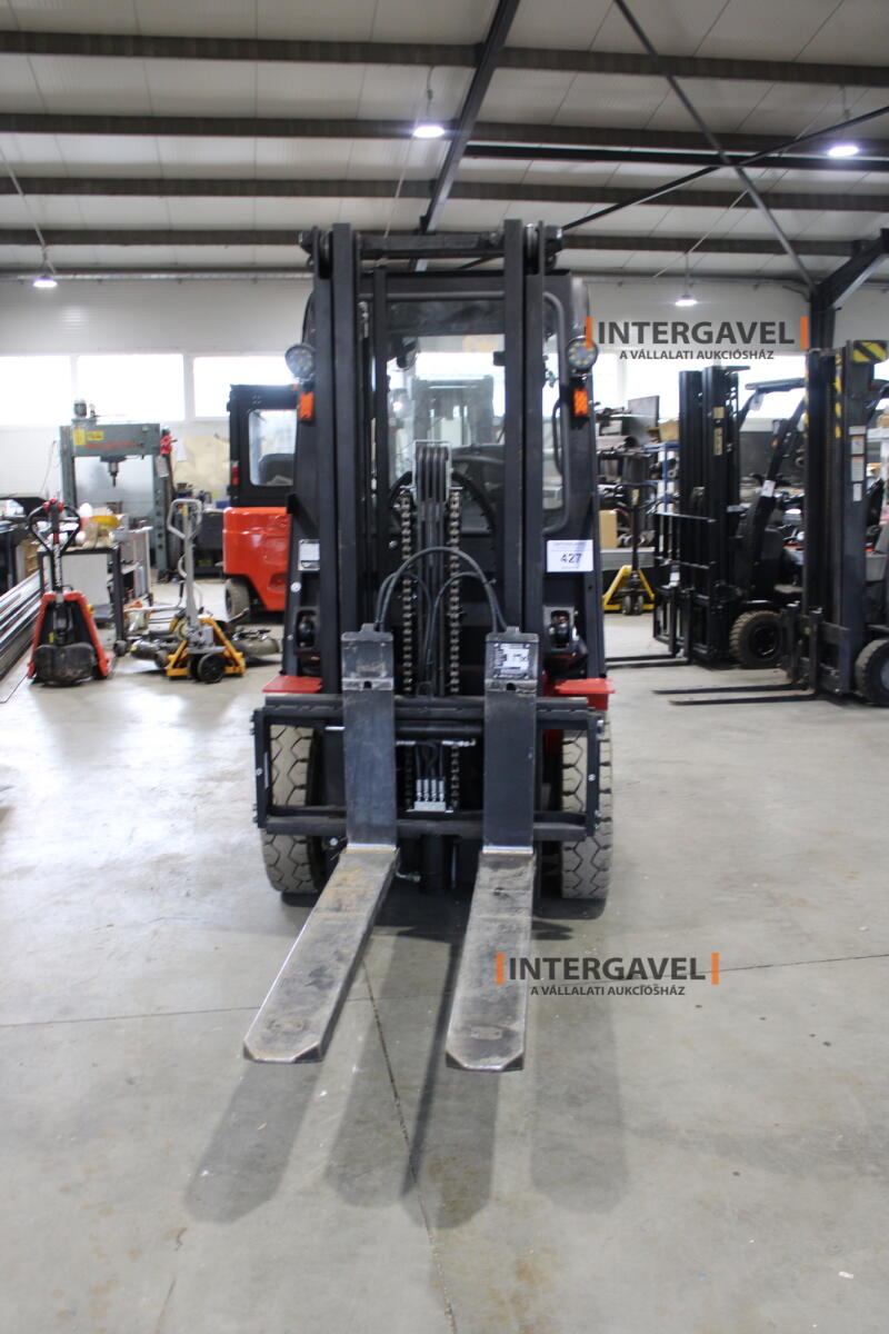 Homlokvillás targonca (elektromos) 5