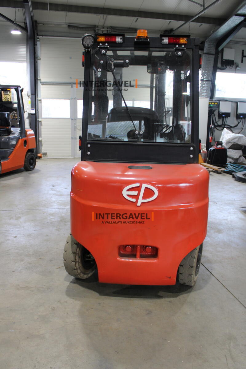 Homlokvillás targonca (elektromos) 12