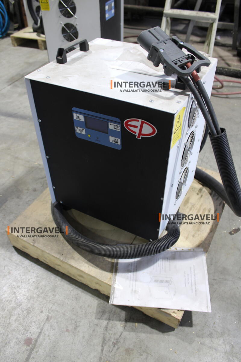 Homlokvillás targonca (elektromos) 21