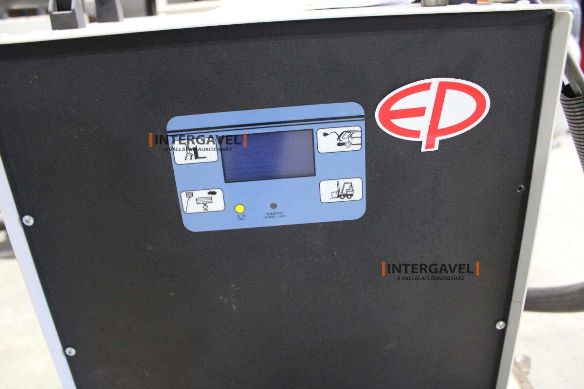 Homlokvillás targonca (elektromos) 24