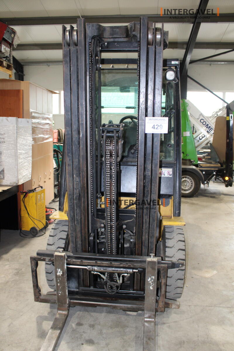 Homlokvillás targonca (gázos) 4