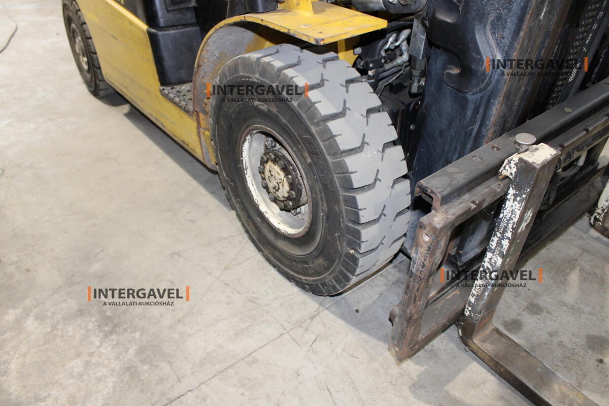 Homlokvillás targonca (gázos) 6