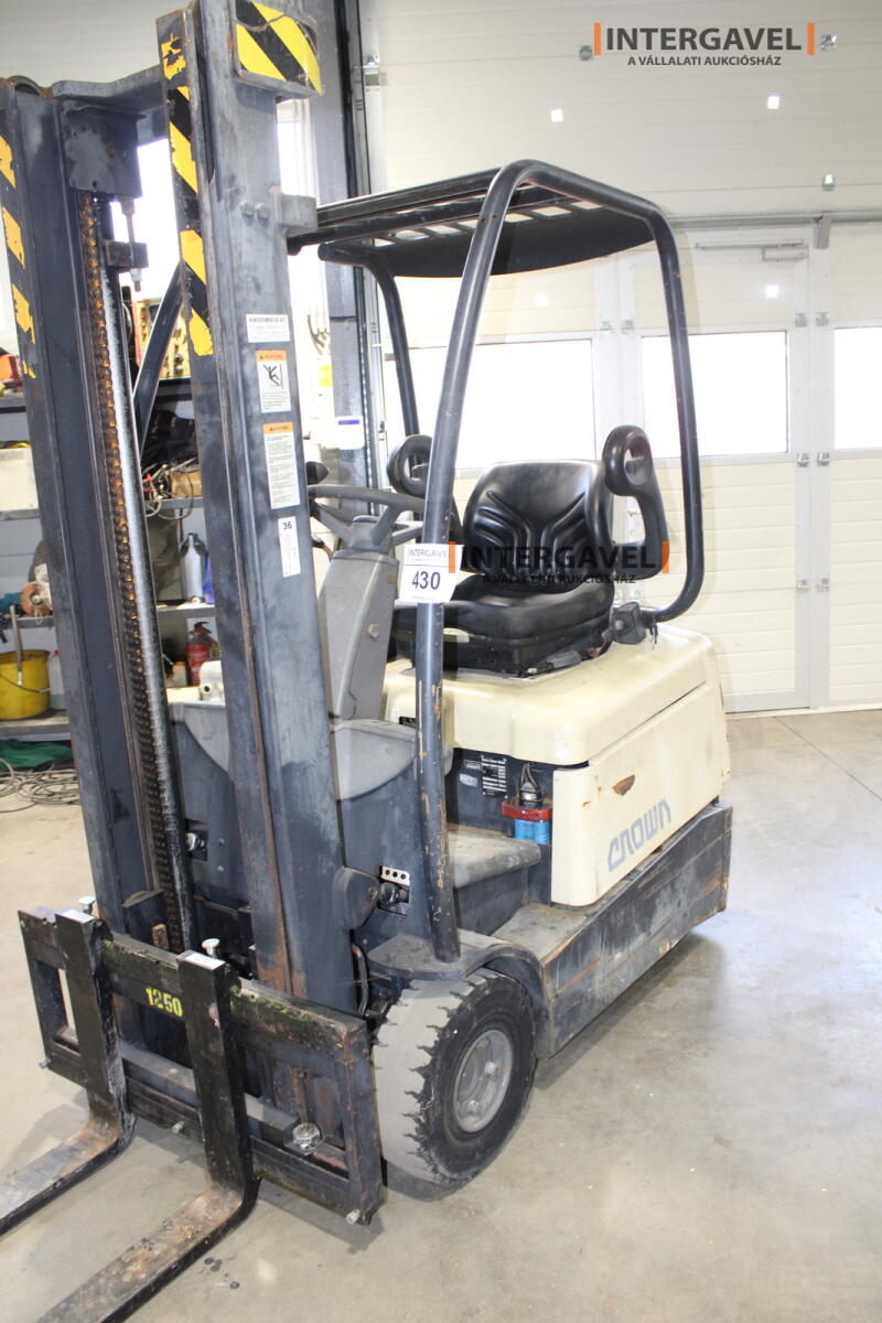 Homlokvillás targonca 4