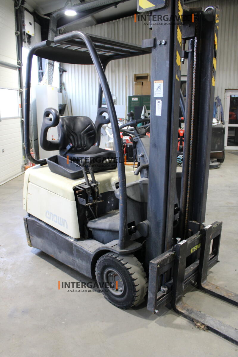 Homlokvillás targonca 5