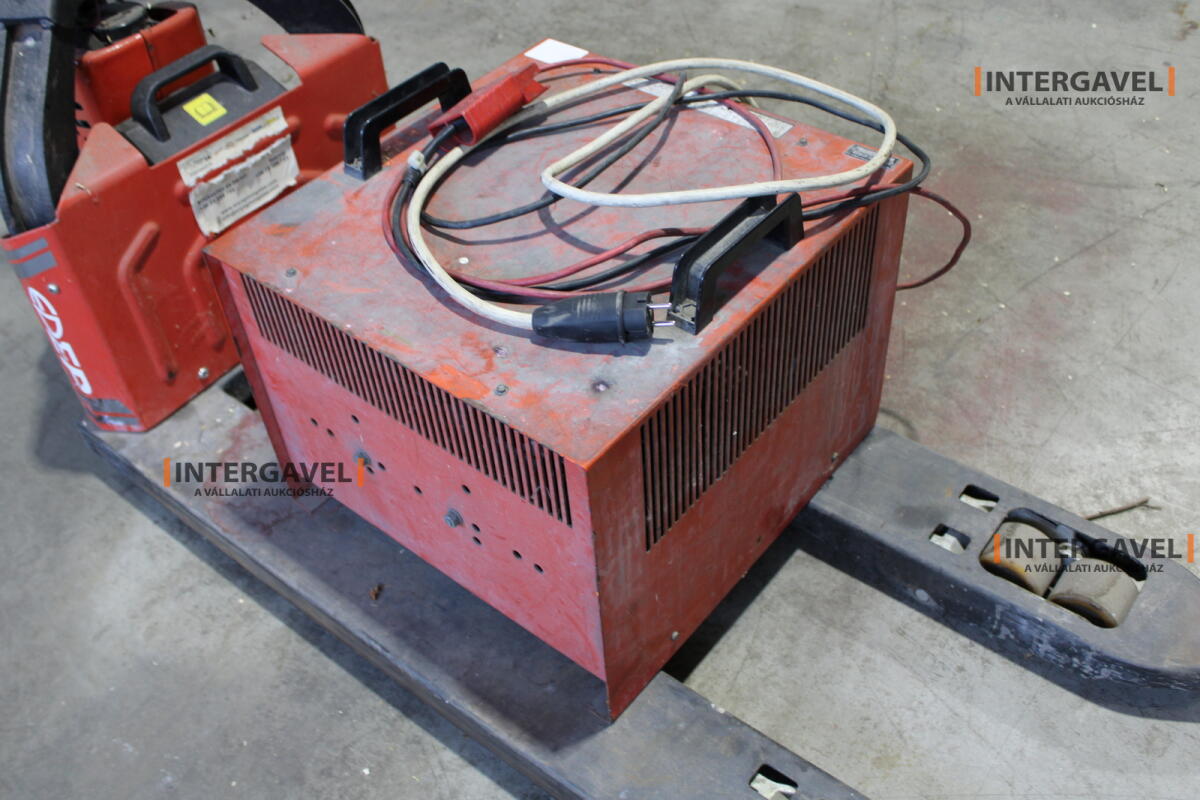 Homlokvillás targonca 18