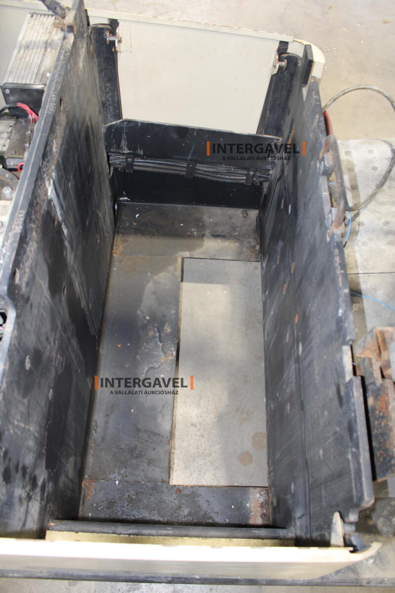 Homlokvillás targonca 12