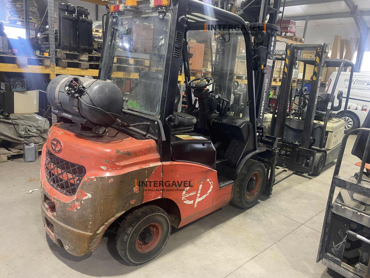 Homlokvillás targonca (gázos) 3