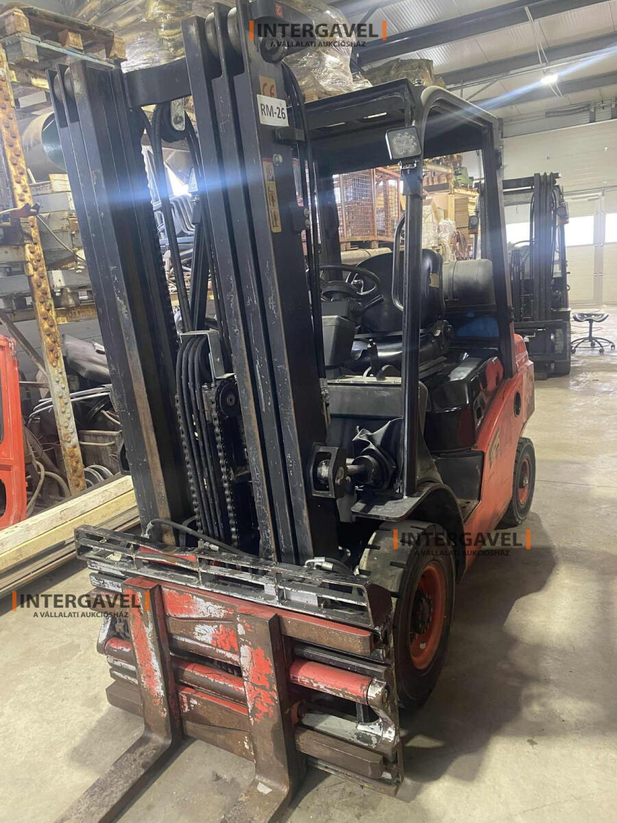 Homlokvillás targonca (gázos) 3