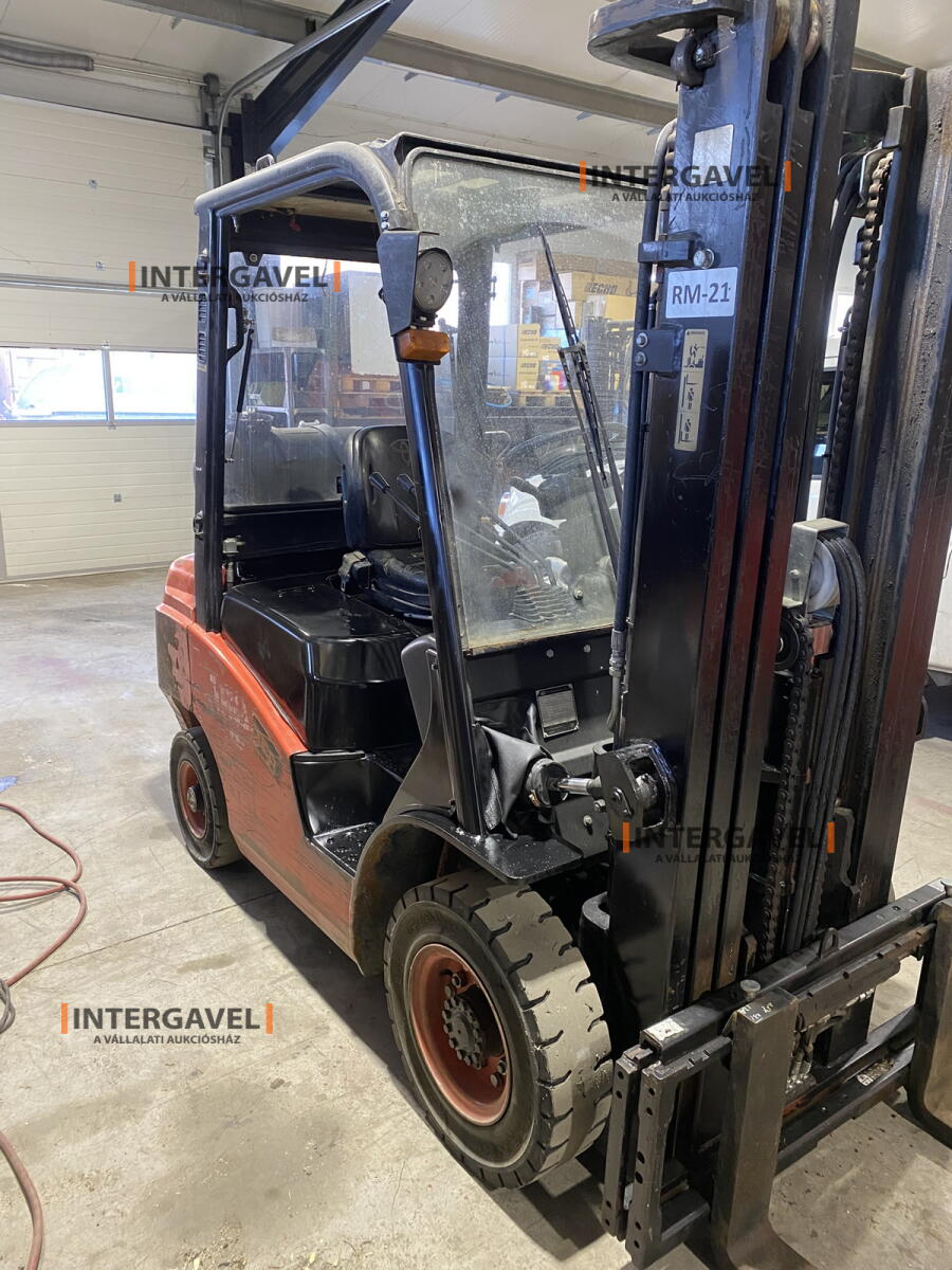 Homlokvillás targonca (gázos) 3