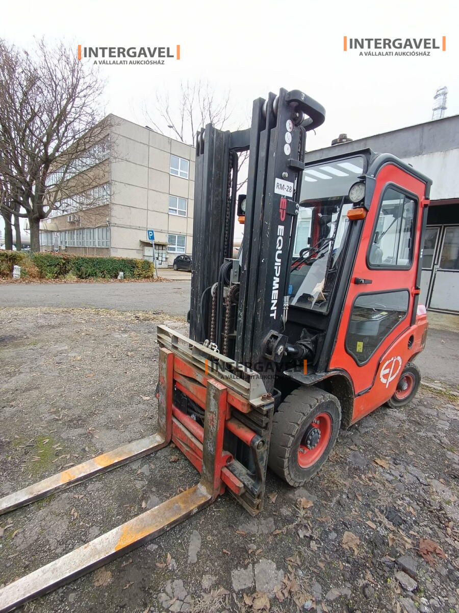 Homlokvillás targonca (gázos) 4