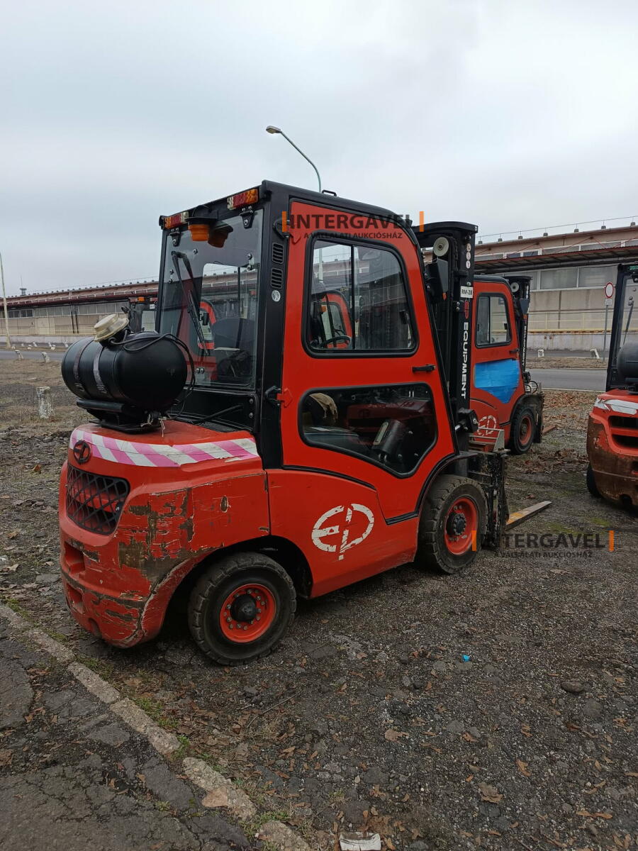 Homlokvillás targonca (gázos) 7