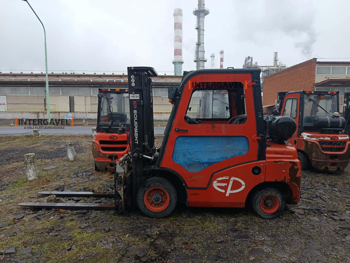 Homlokvillás targonca (gázos) 6