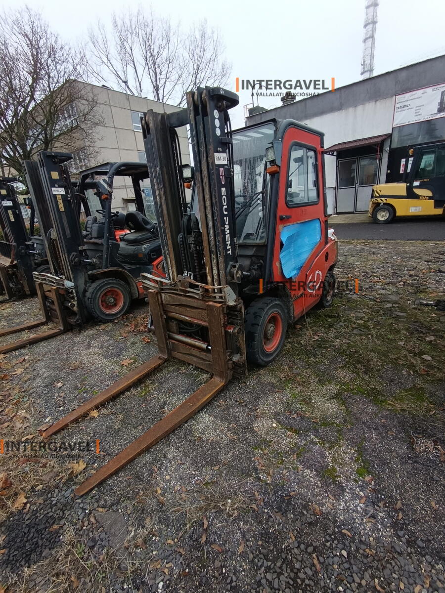 Homlokvillás targonca (gázos) 4