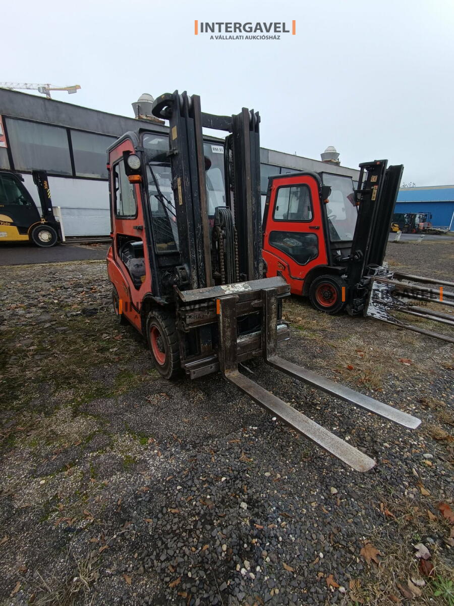 Homlokvillás targonca (gázos) 4