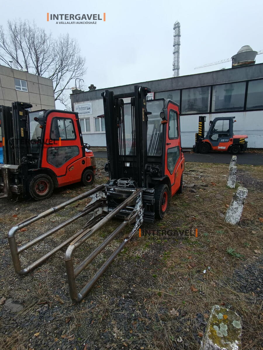 Homlokvillás targonca (gázos)