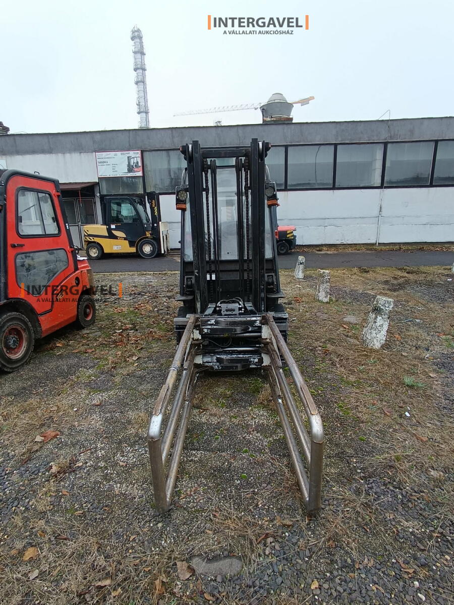 Homlokvillás targonca (gázos) 3