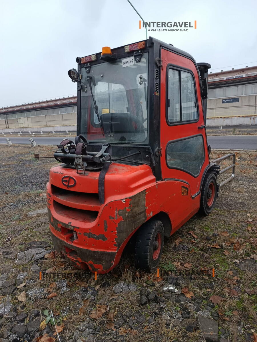 Homlokvillás targonca (gázos) 7