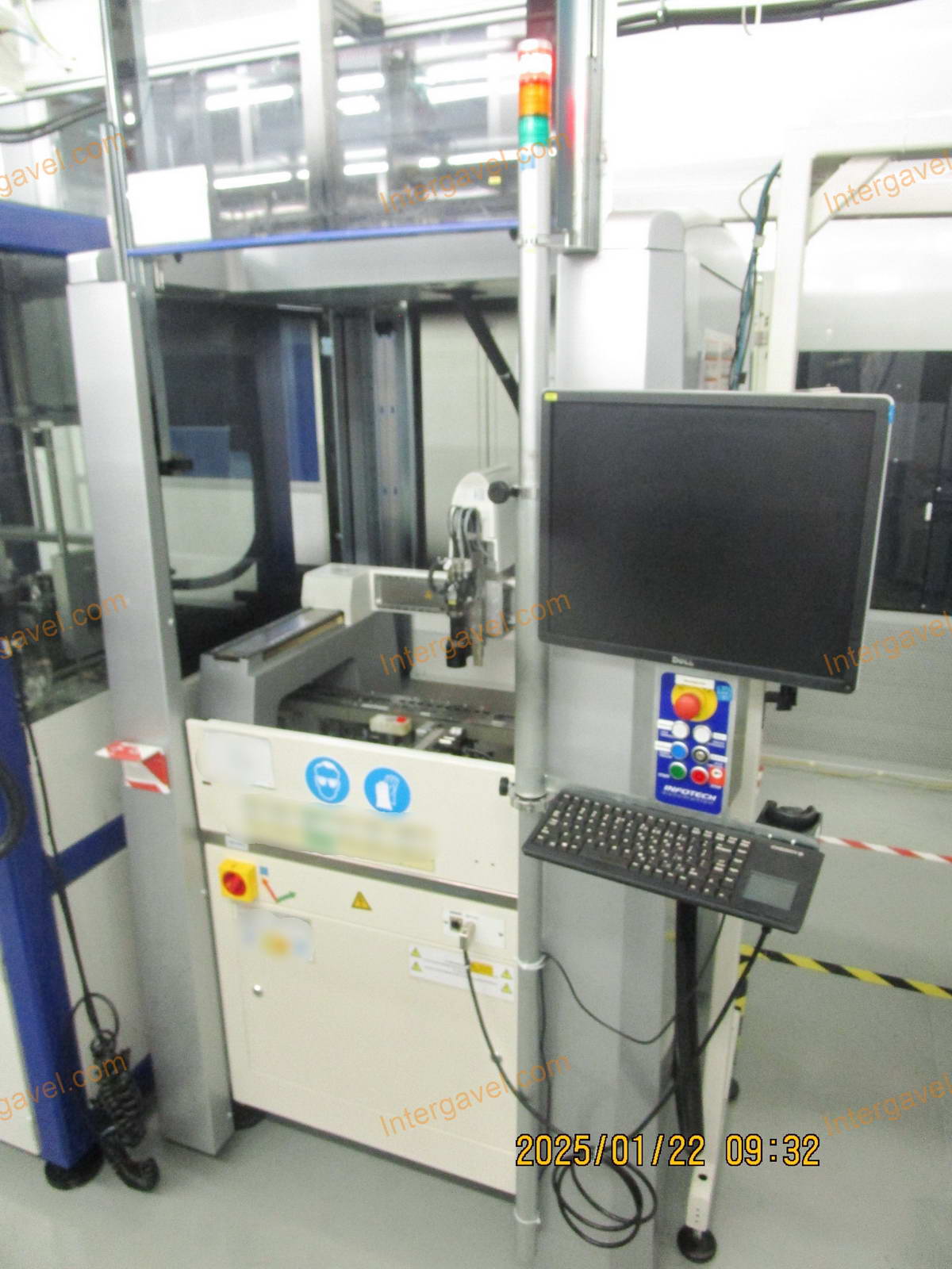 Ragasztó munkahely - IC-100 1