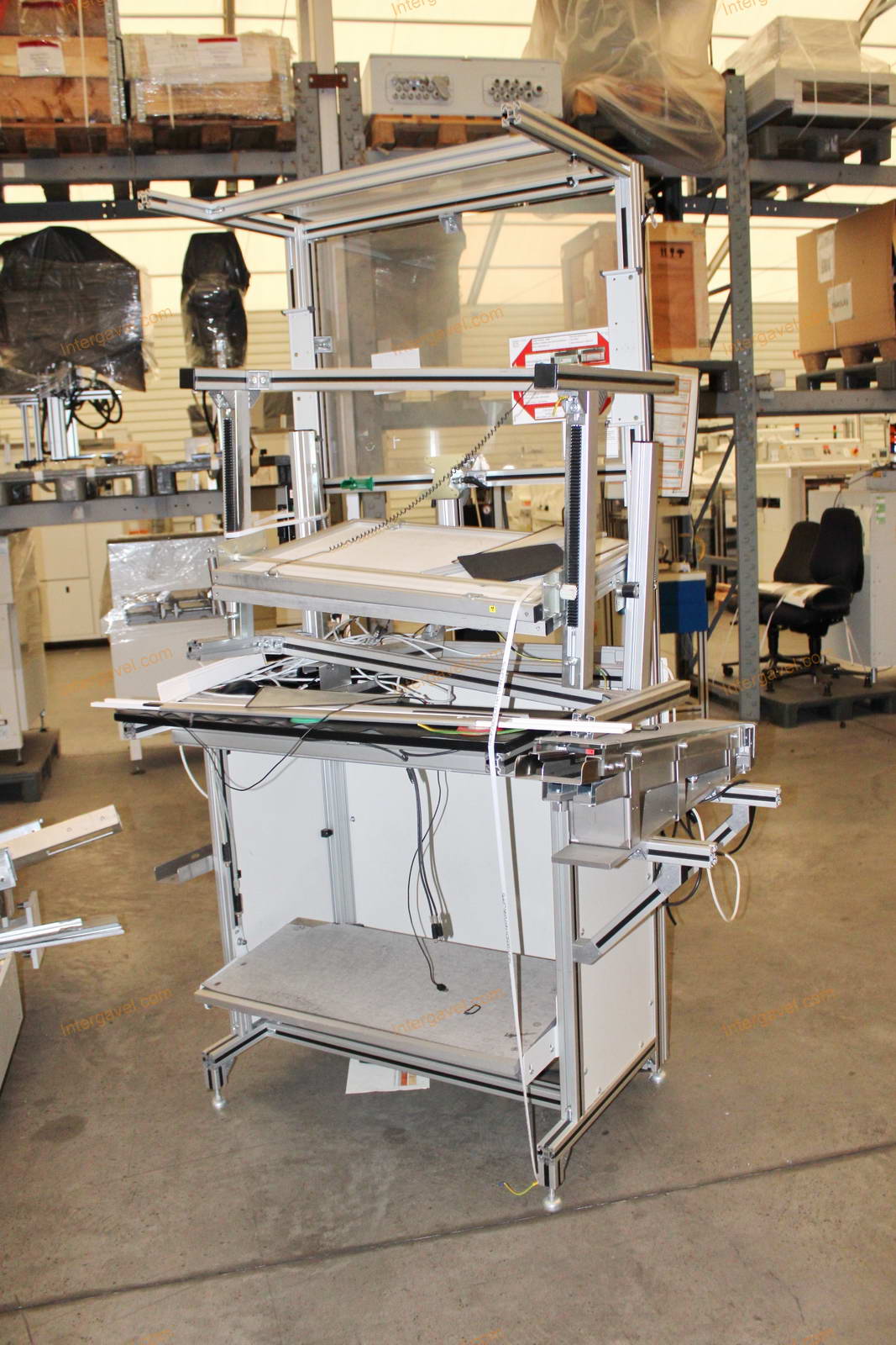 Szerelő munkahely 2