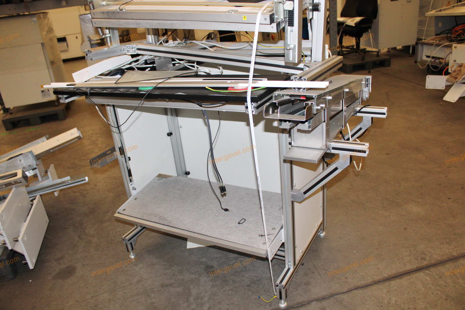 Szerelő munkahely 3