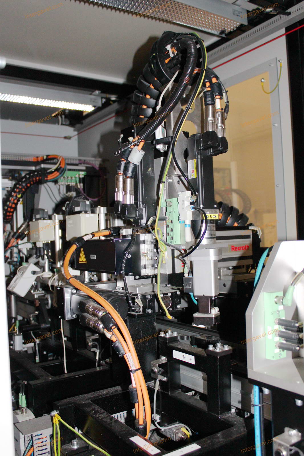 Bontott szerelő munkahely 4