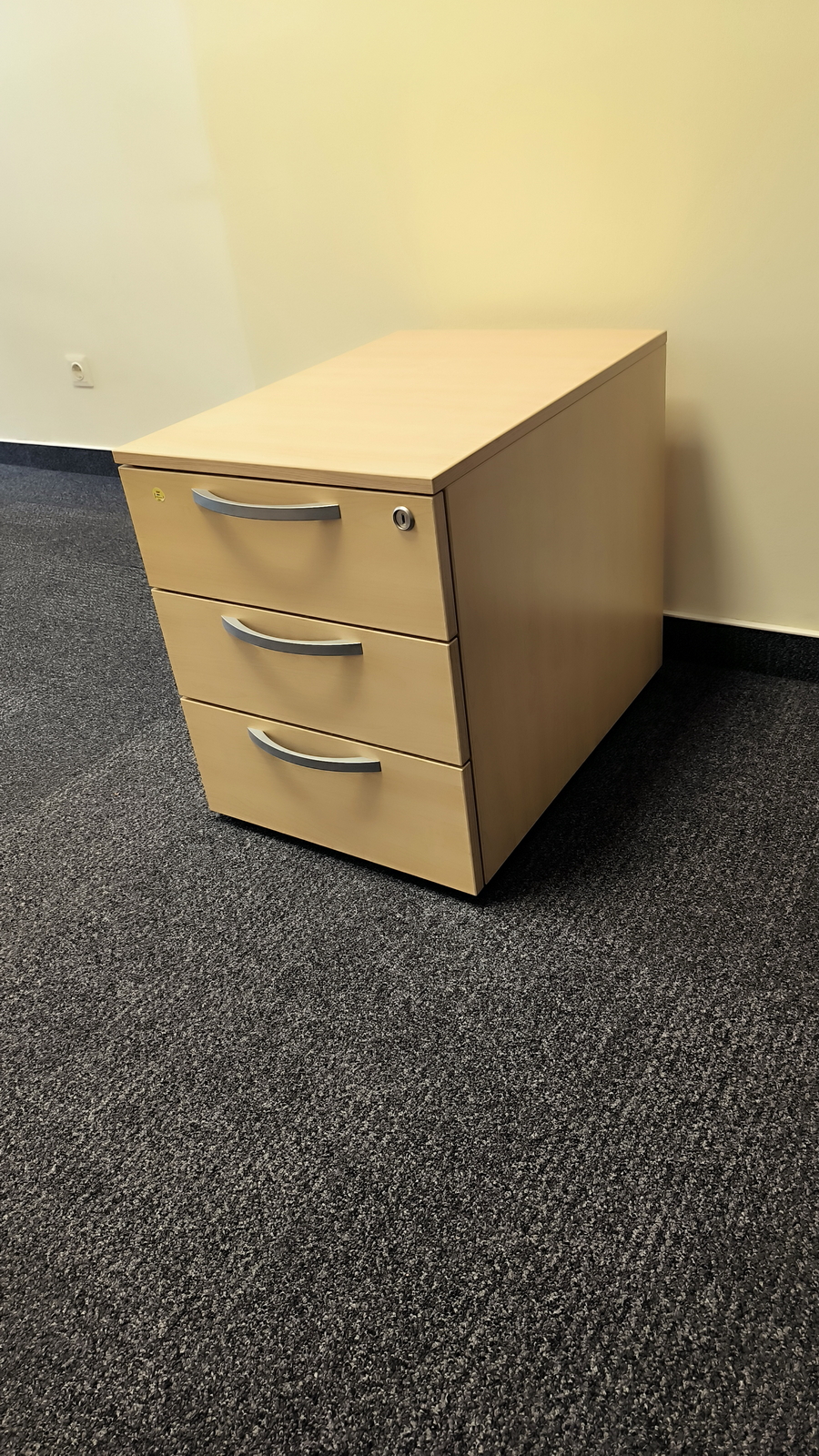 Konténer (juhar-3 fiókos) 2