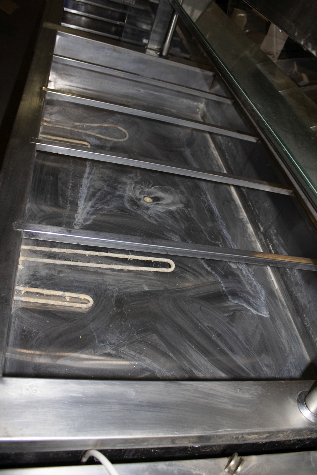 Melegentartó pult 3