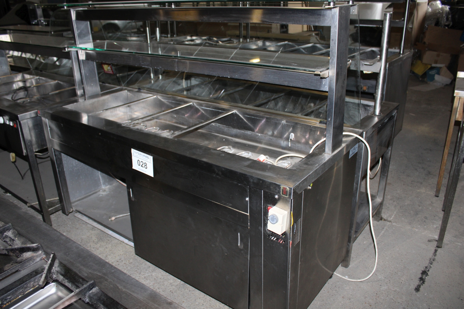 Melegentartó pult 2