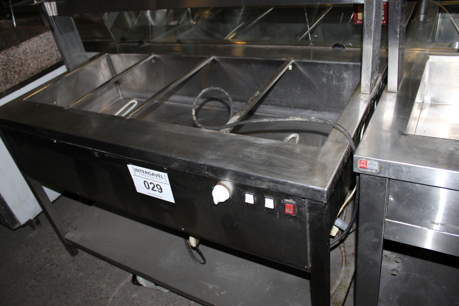 Melegentartó pult 2