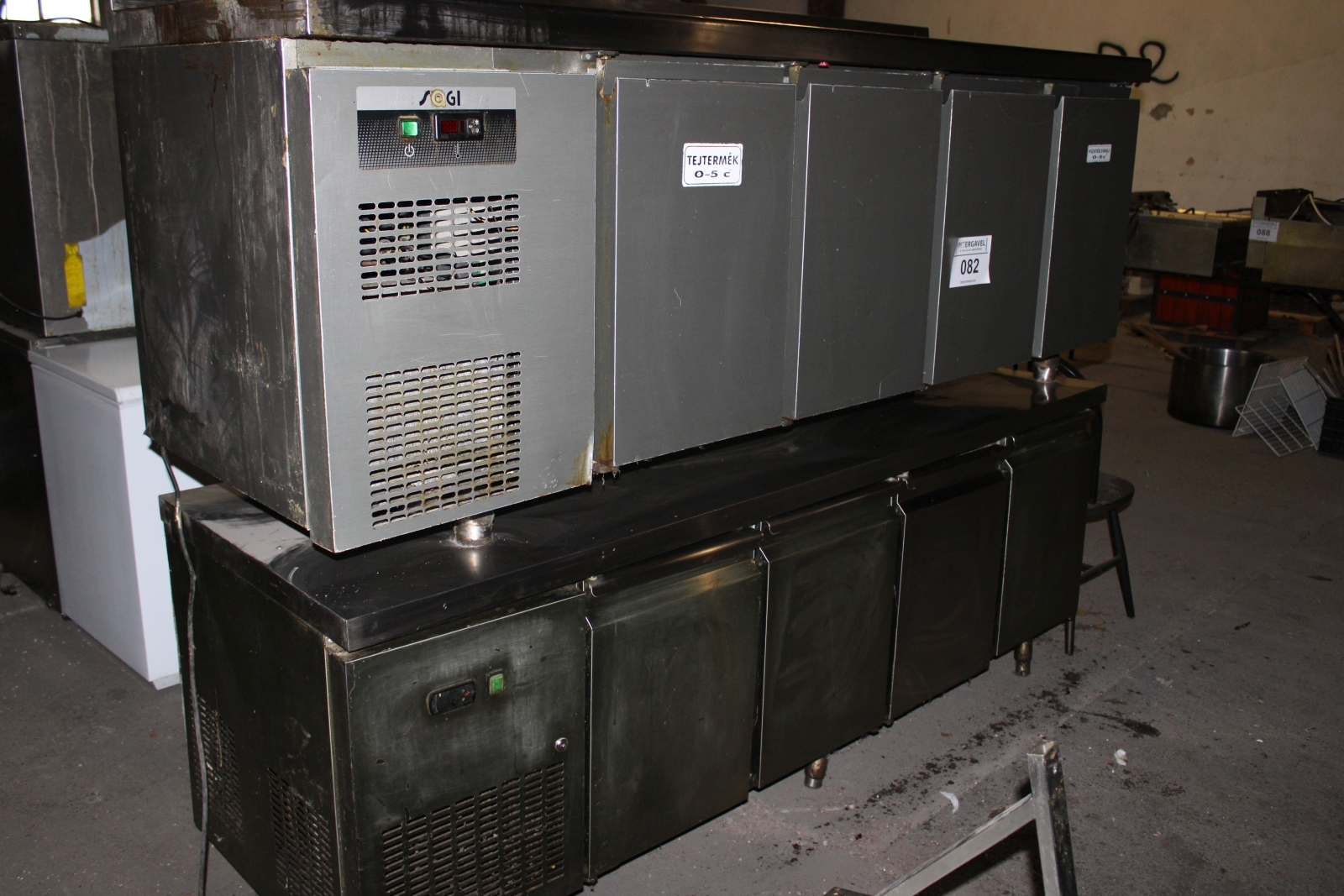 Hűtőpult 2db 2