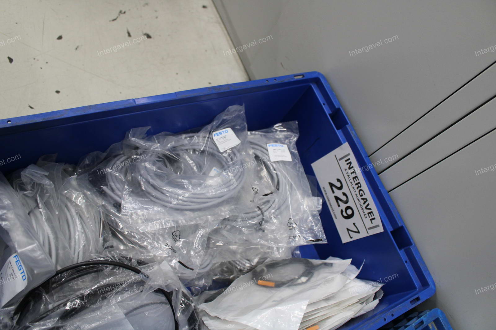 Vegyes alkatrészek 20