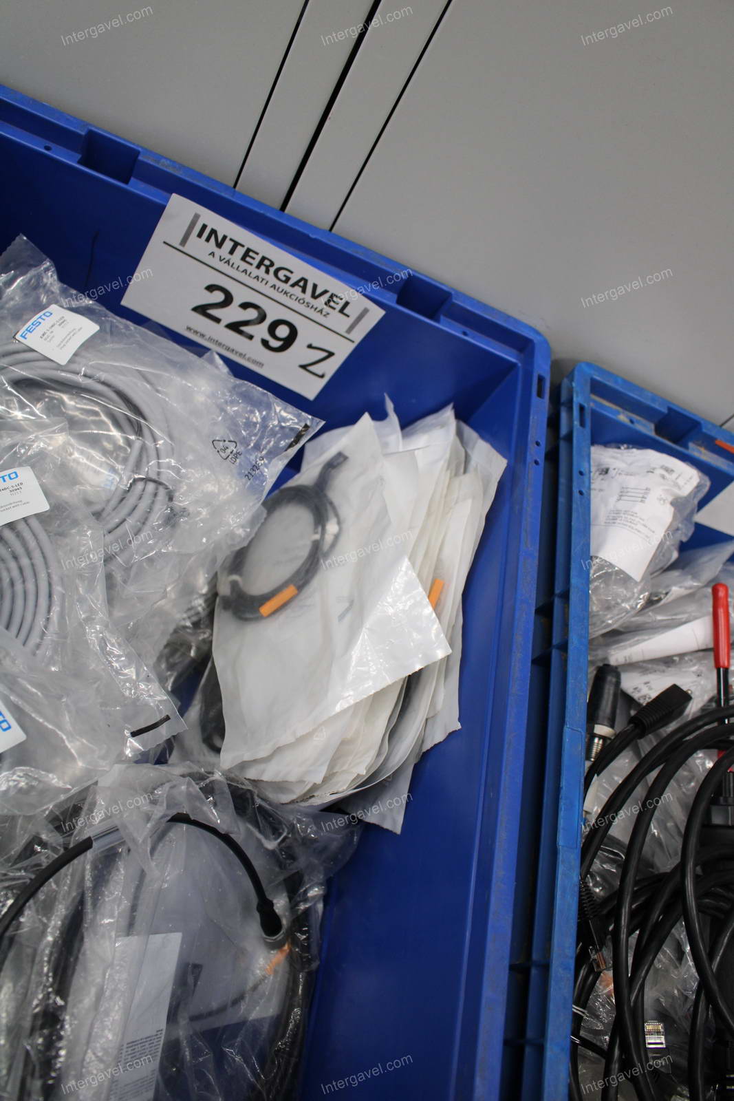 Vegyes alkatrészek 23