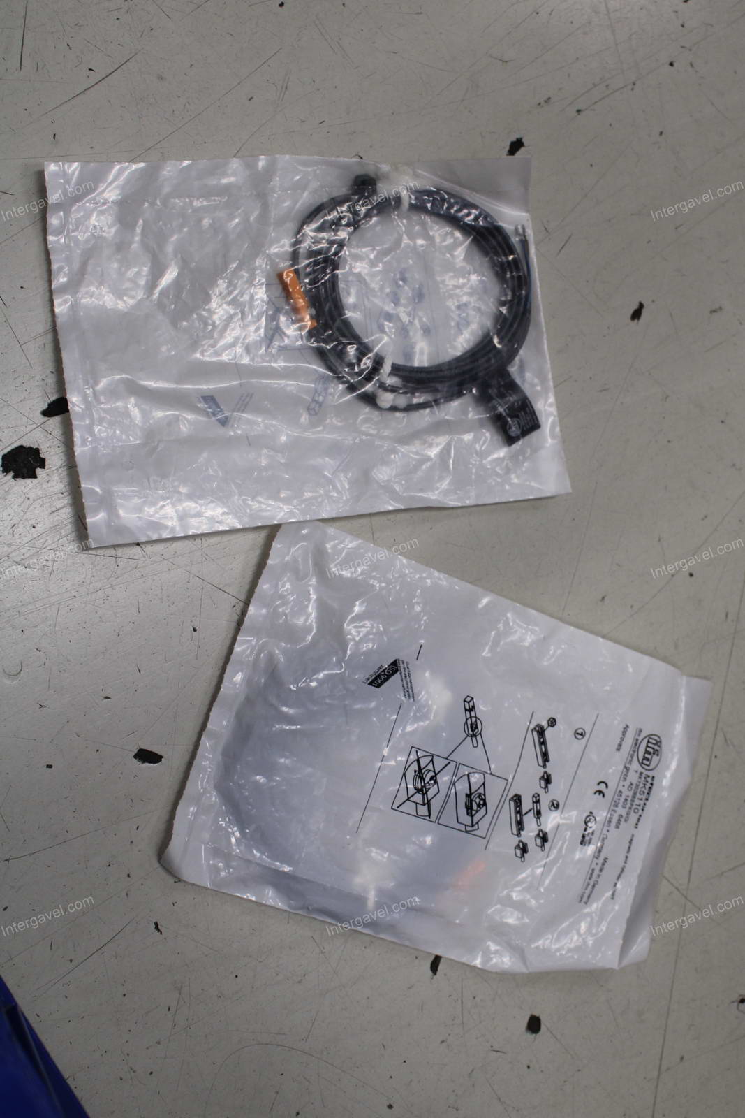 Vegyes alkatrészek 24