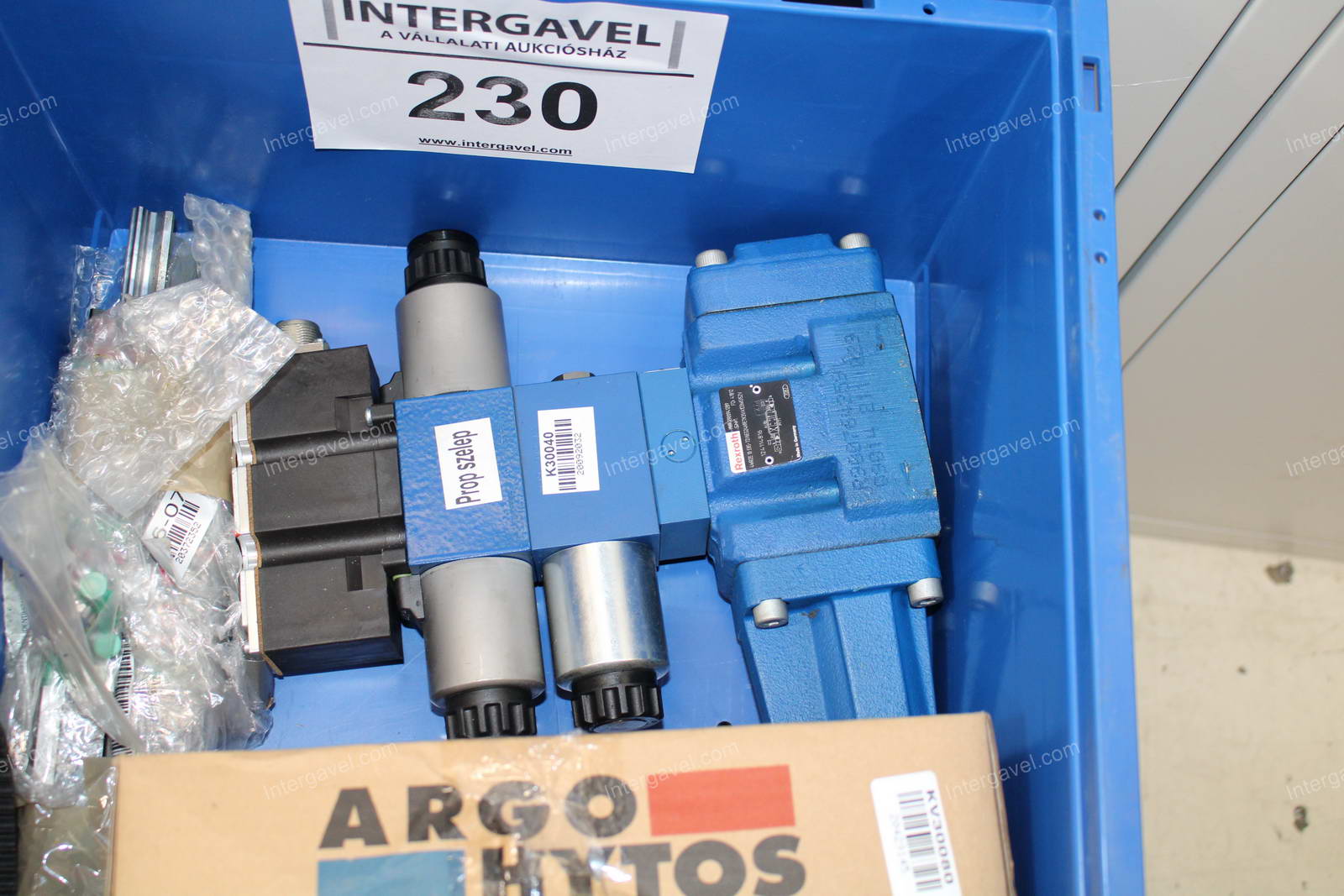 Vegyes alkatrészek 5