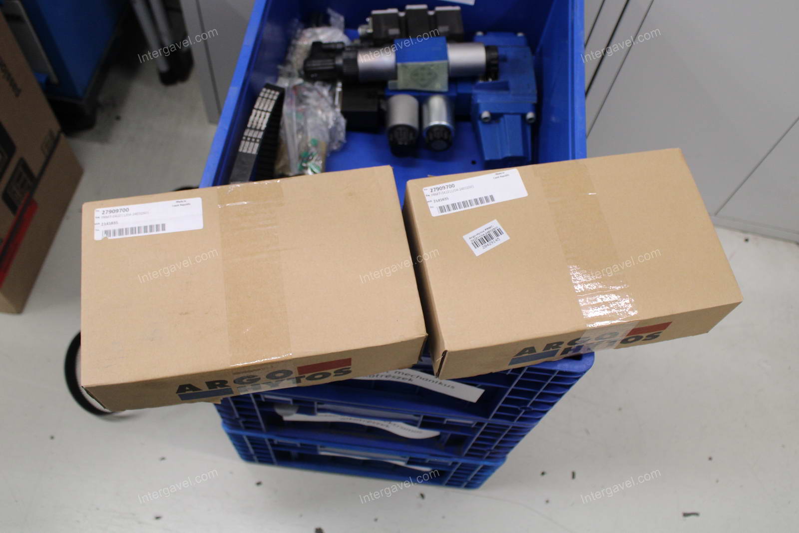 Vegyes alkatrészek 15