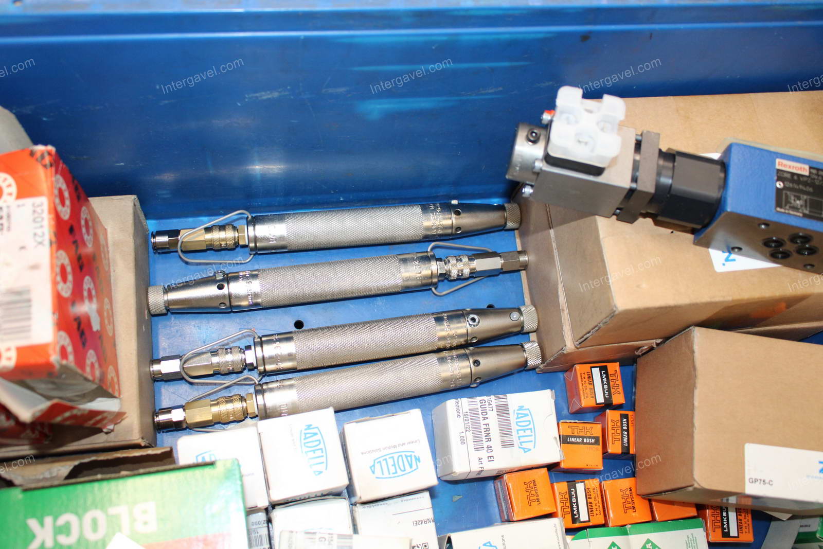 Vegyes alkatrészek 12