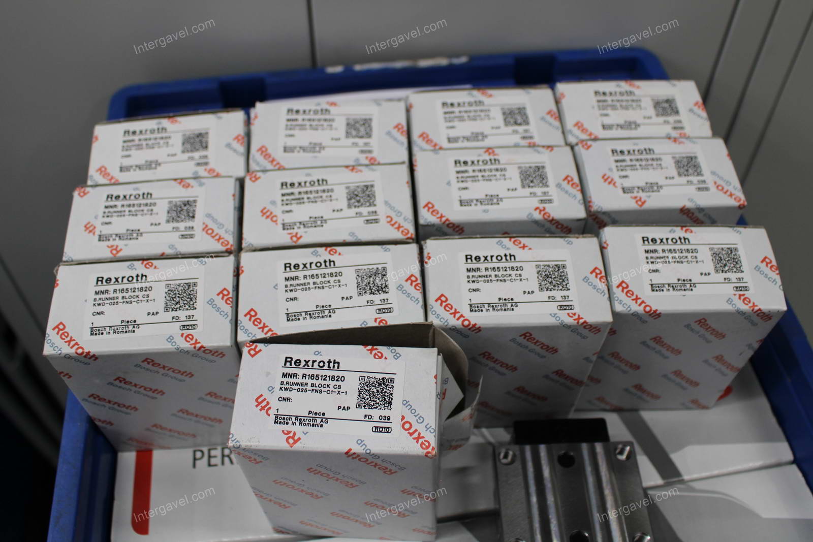 Vegyes alkatrészek 15