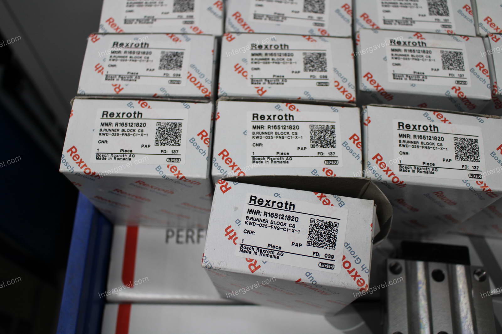 Vegyes alkatrészek 19