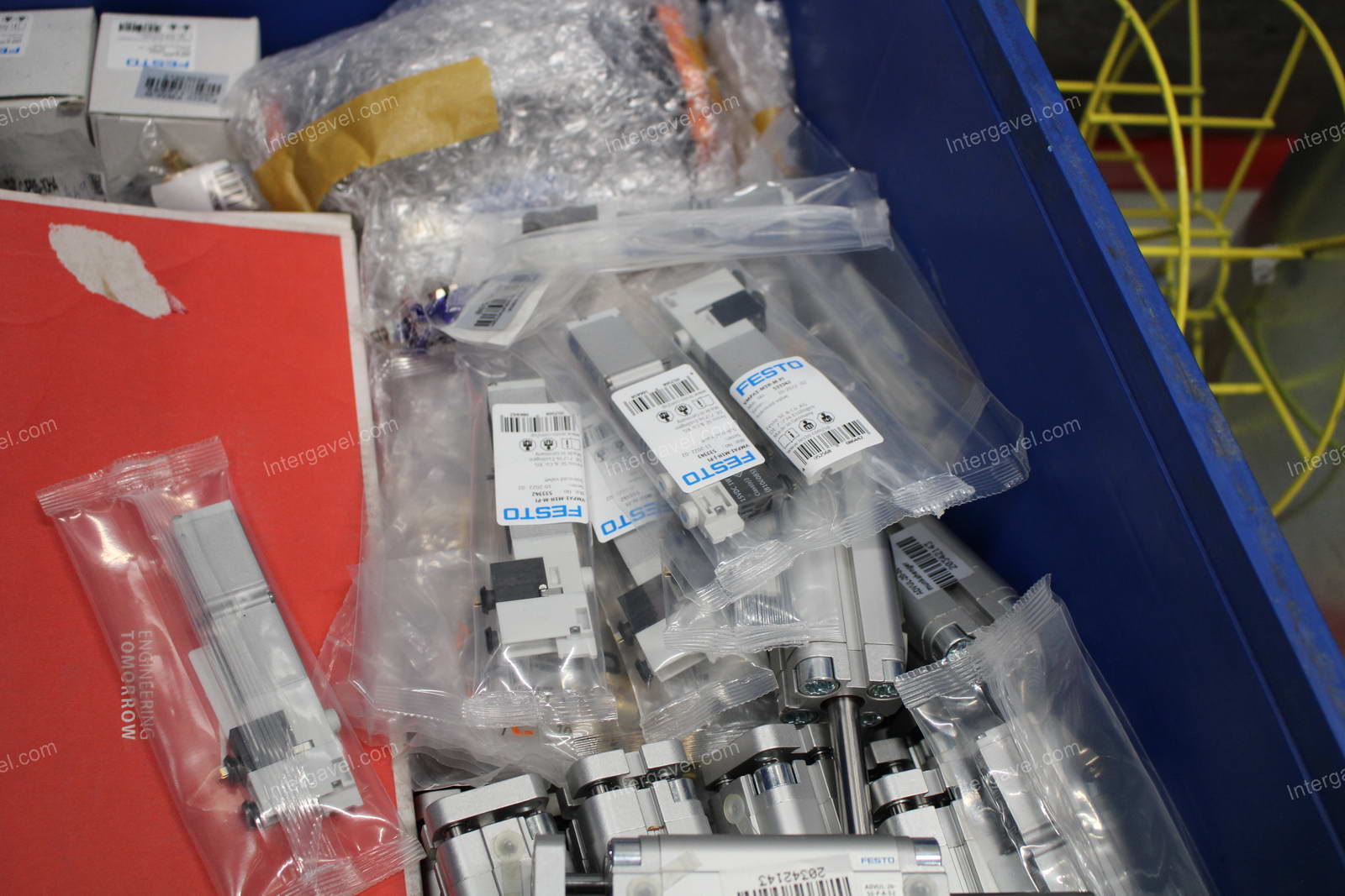 Vegyes alkatrészek 13