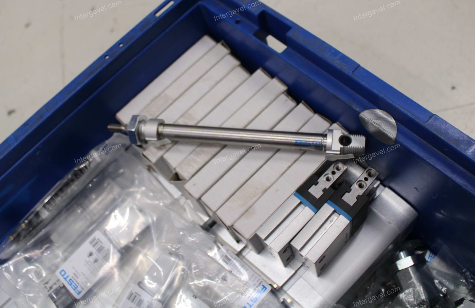 Vegyes alkatrészek 21