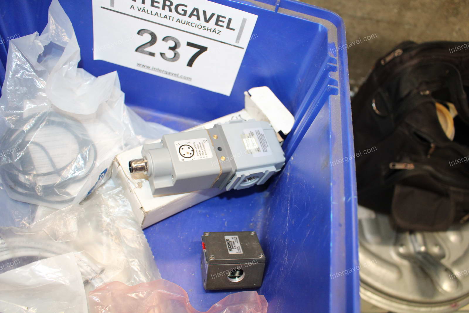 Vegyes alkatrészek 4