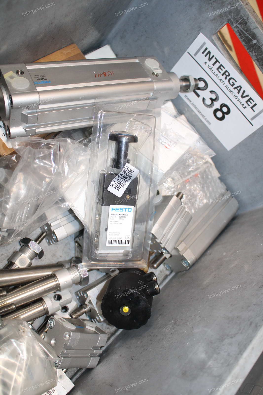 Vegyes alkatrészek 6