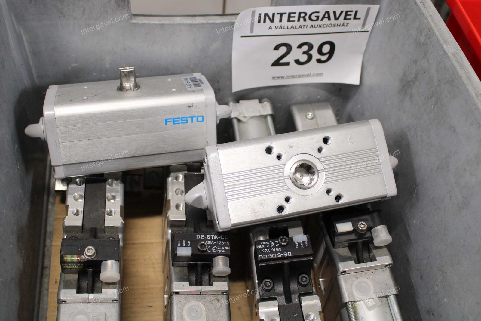 Vegyes alkatrészek 9