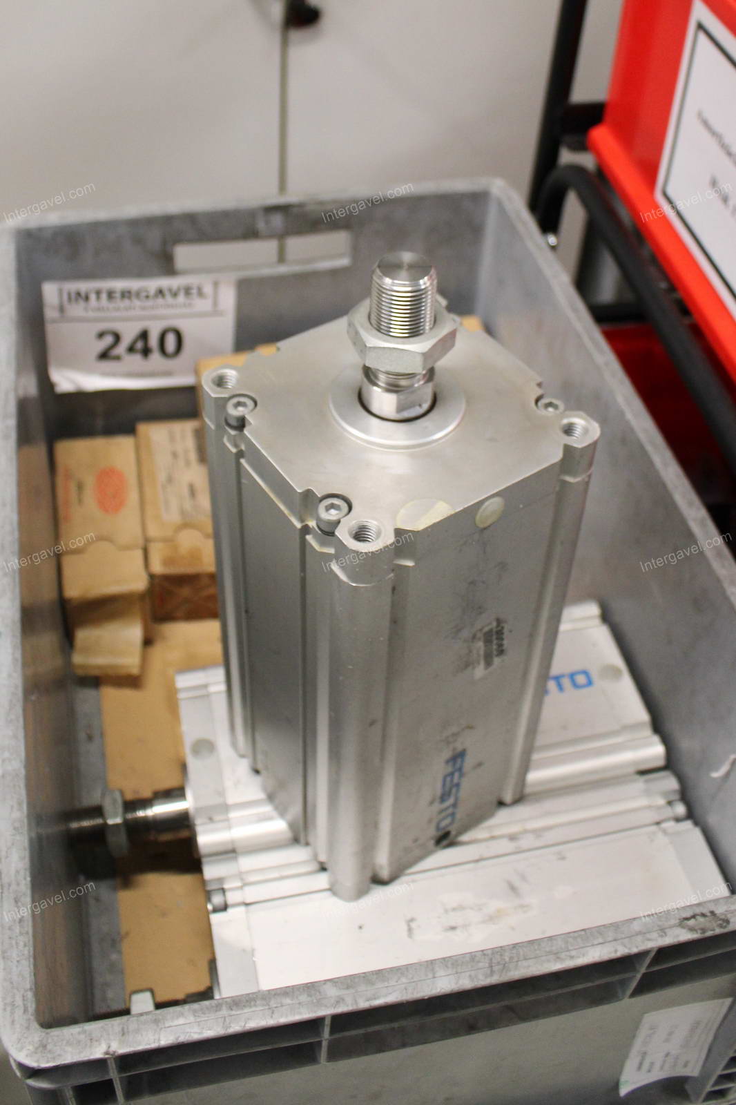 Vegyes alkatrészek 6